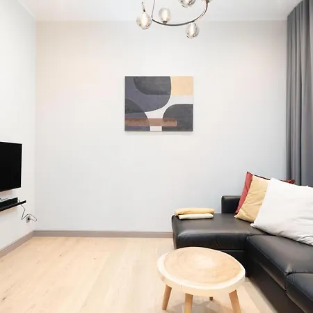 Dandelion Elegance Apartment