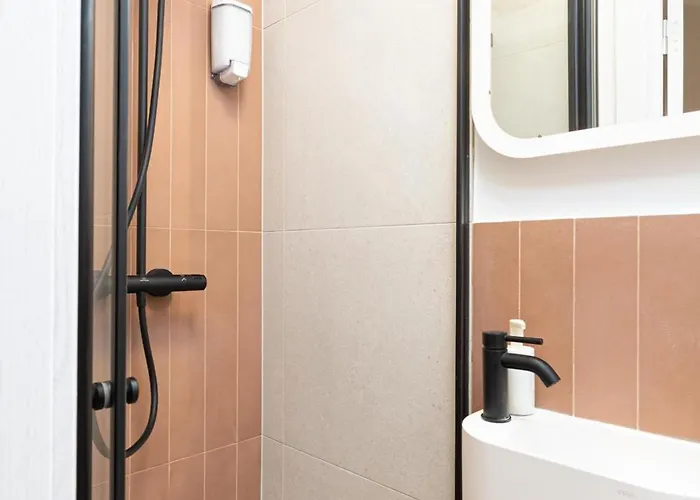 Dandelion Elegance Riga